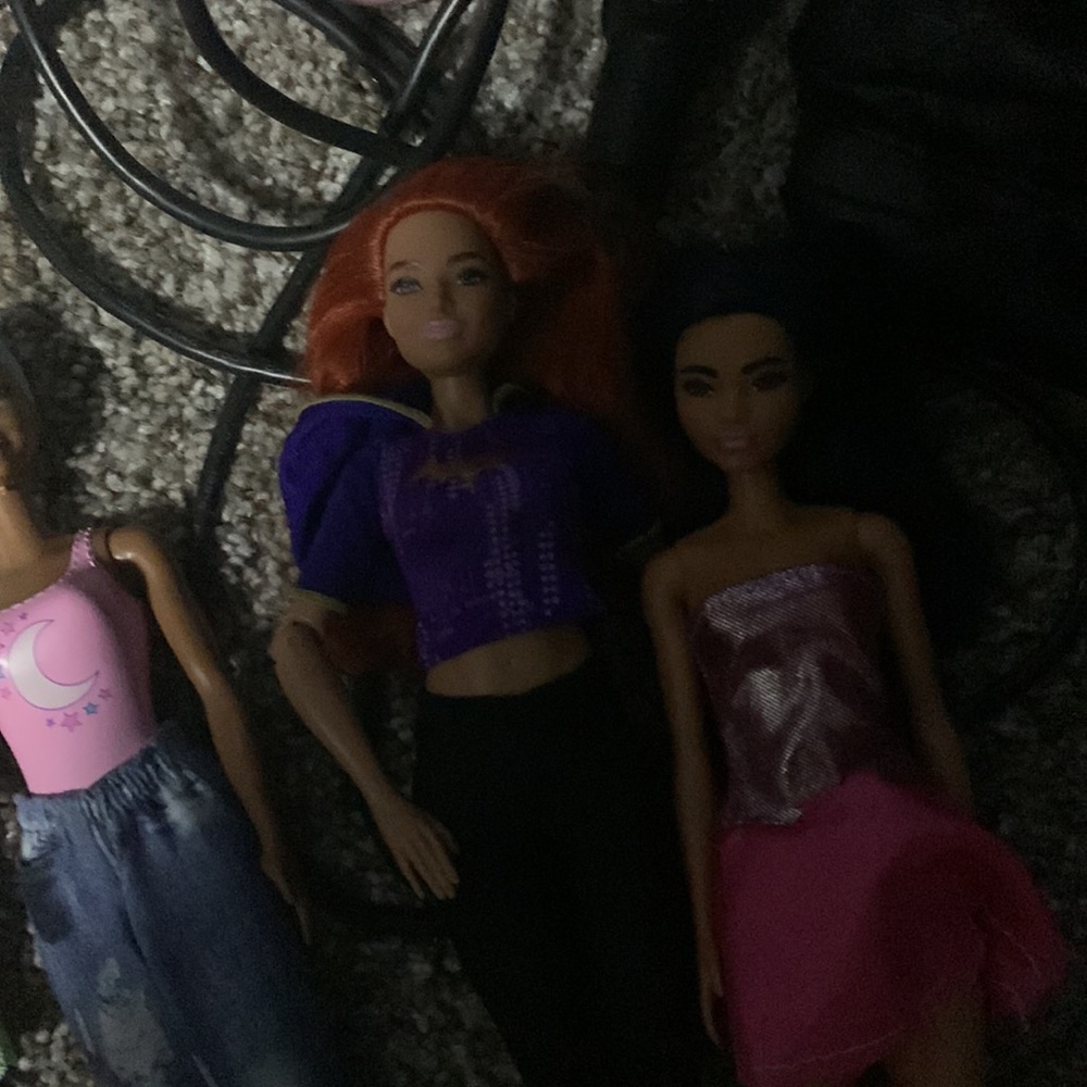 Barbies bundle - Picture 4 of 4